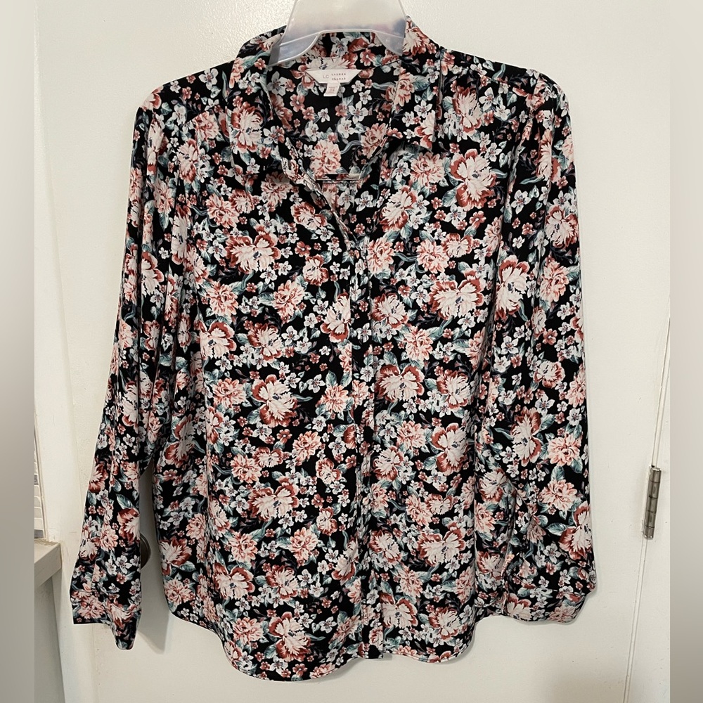 LC Laura Conrad button up Long Sleeve Black blouse with Floral print size 2X